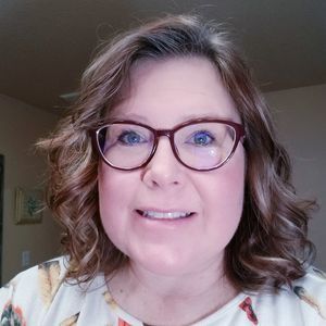 Meet your Posher, Stefanie